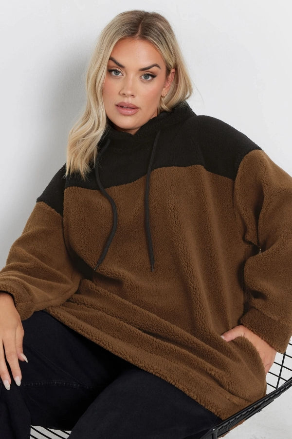 Büyük Beden Uzun Kollu Kapüşonlu ve Cepli Peluş Sweatshirt 303794 Vervegrand