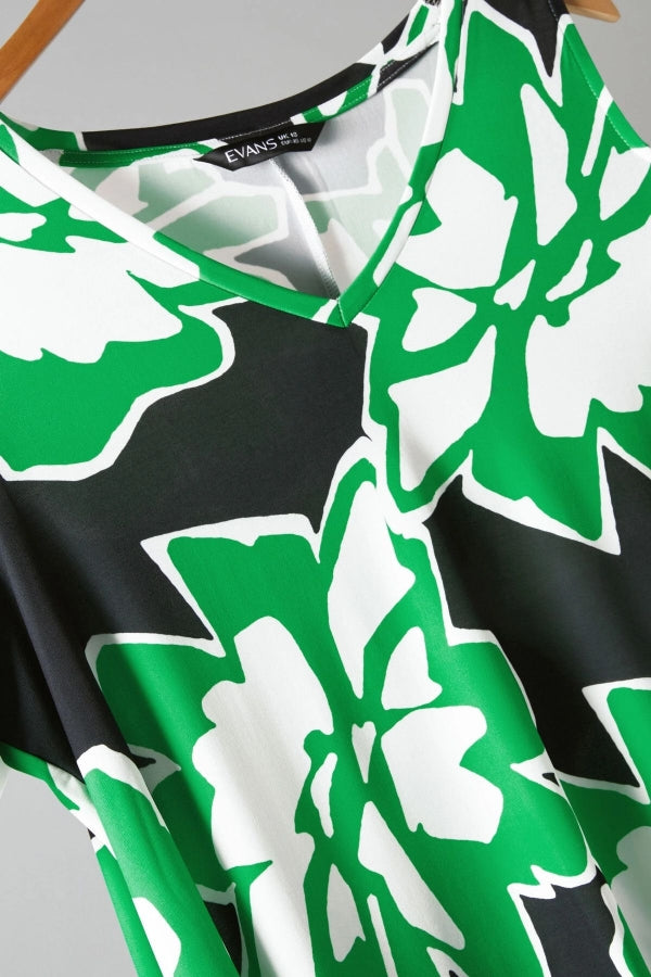 Büyük Beden Açık Omuz Detaylı V Yaka Kısa Kollu Desenli Bluz 615404 Vervegrand