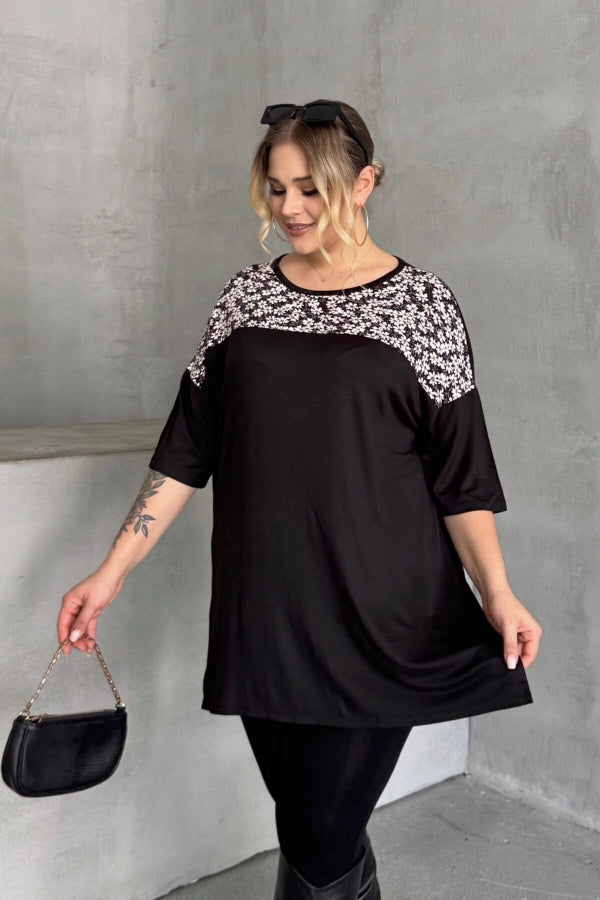 Büyük Beden Bisiklet Yaka Kısa Kollu Yırtmaç Detaylı Desenli Bluz 301623 Vervegrand