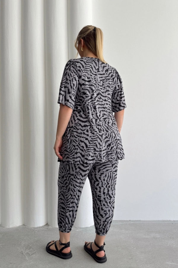 Büyük Beden Beli ve Paçası Lastikli Cepli Desenli Şalvar Pantolon 99-3 Vervegrand