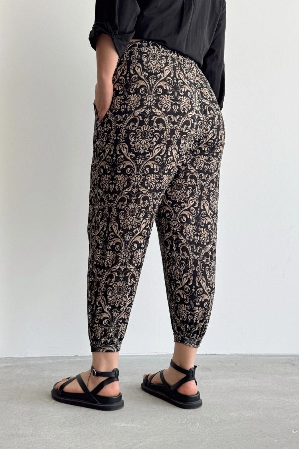 Büyük Beden Beli ve Paçası Lastikli Cepli Desenli Şalvar Pantolon 74-75 Vervegrand