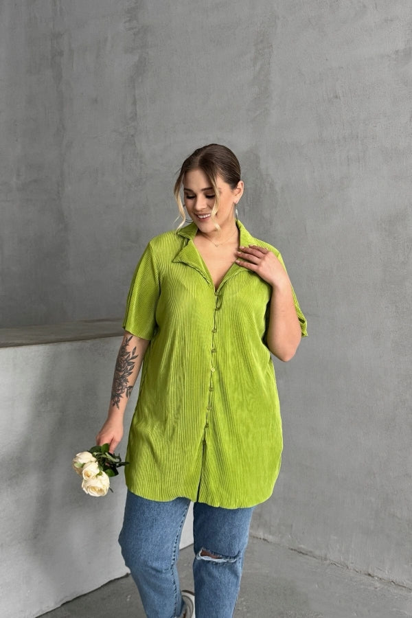 Büyük Beden Kısa Kollu Önü Düğmeli Fitilli İnce Gömlek 300738 Vervegrand