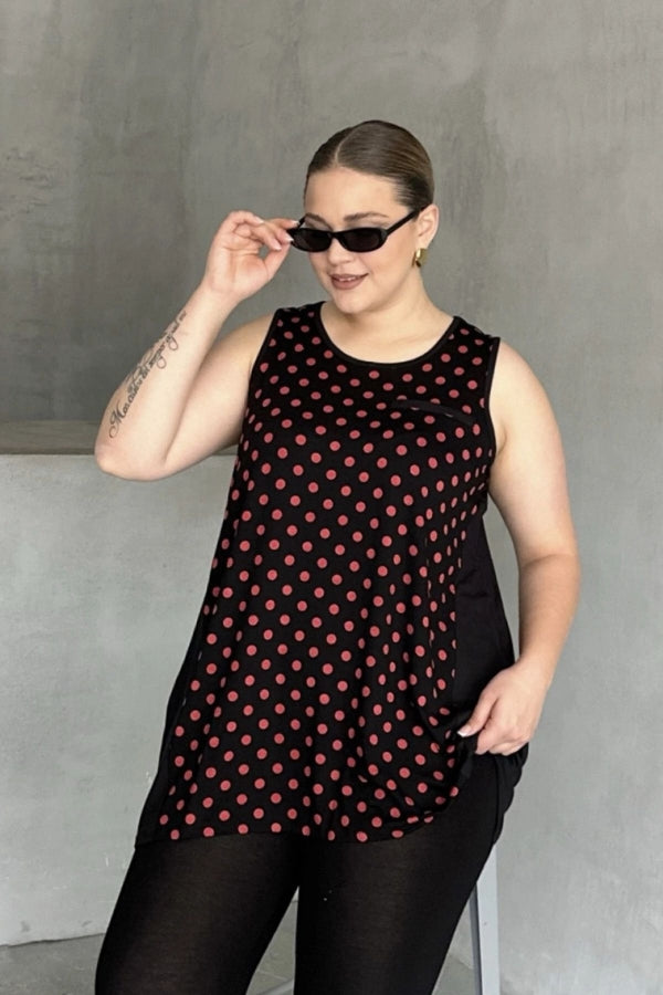 Büyük Beden Önü Puantiyeli Kolsuz Bluz 302253 Vervegrand