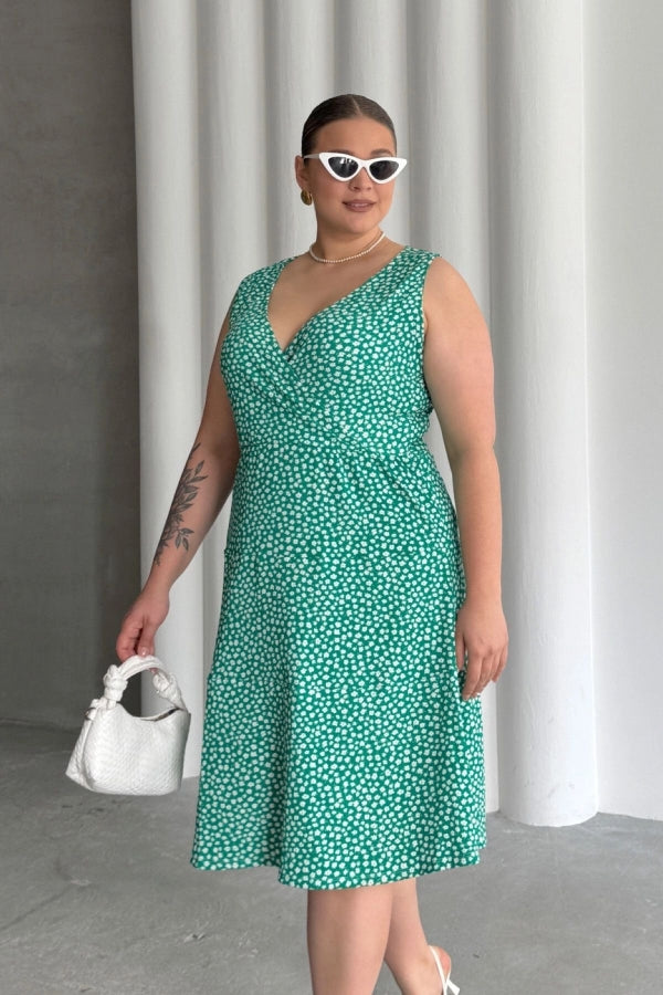 Büyük Beden V Yaka Beli Lastikli Çiçek Desenli Elbise 300916 Vervegrand