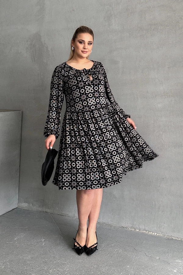 Büyük Beden Uzun Kollu Yakası Bağlamalı Eteği Pileli Elbise 100-75 Vervegrand