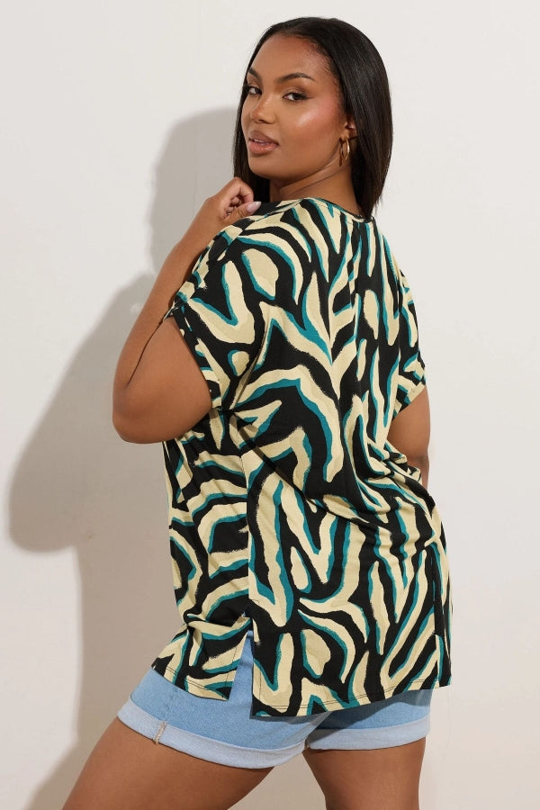 Büyük Beden Bisiklet Yaka Kısa Kollu Zebra Desenli Bluz 303918 Vervegrand