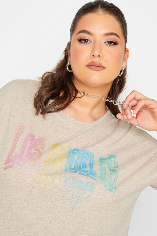 Büyük Beden Bisiklet Yaka Kısa Kollu Yırtmaç Detaylı Baskılı T-shirt 302202 Vervegrand