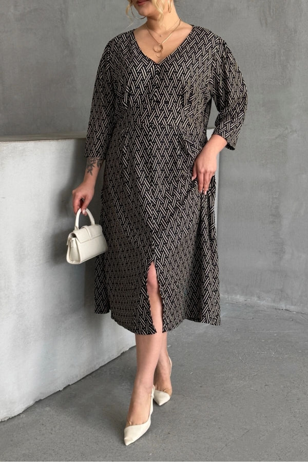 Büyük Beden V Yaka Yırtmaç Detaylı Desenli Fakir Kol Midi Boy Elbise MSD-25123 Vervegrand