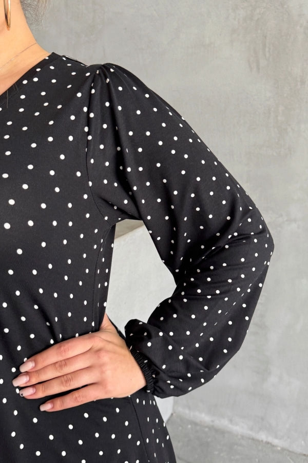 Büyük Beden Uzun Kollu Önü Pileli Bilekleri Lastikli Puantiyeli Bluz 322348 Vervegrand