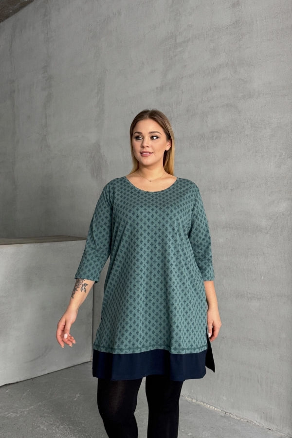 Büyük Beden Bisiklet Yaka Fakir Kol Yırtmaçlı Desenli Bluz 300400 Vervegrand