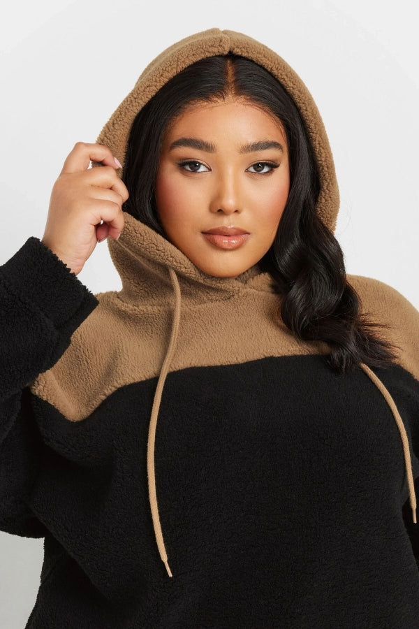 Büyük Beden Uzun Kollu Kapüşonlu ve Cepli Peluş Sweatshirt 303796 Vervegrand
