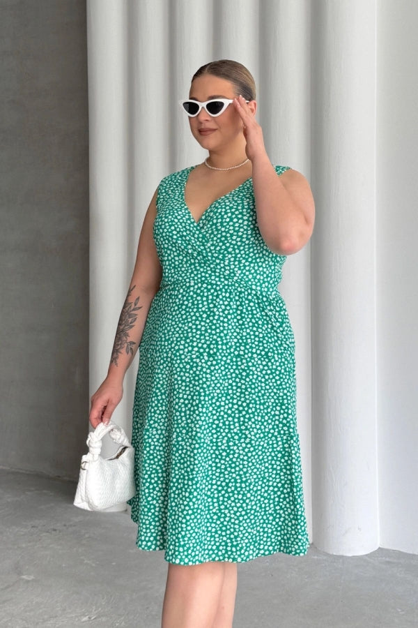 Büyük Beden V Yaka Beli Lastikli Çiçek Desenli Elbise 300916 Vervegrand