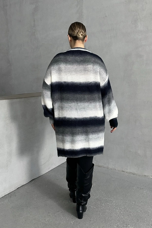 Büyük Beden Uzun Kollu Bisiklet Yaka Renk Bloklu Yırtmaçlı Triko Kazak 302345 Vervegrand