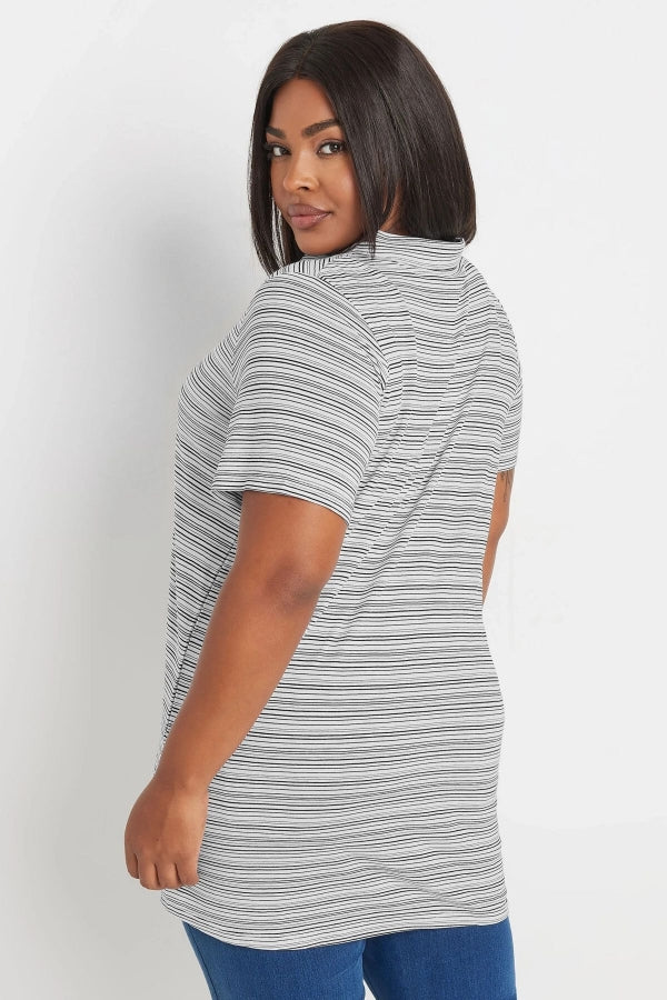 Büyük Beden Kısa Kol V Gömlek Yaka Çizgili Bluz 303436 Vervegrand