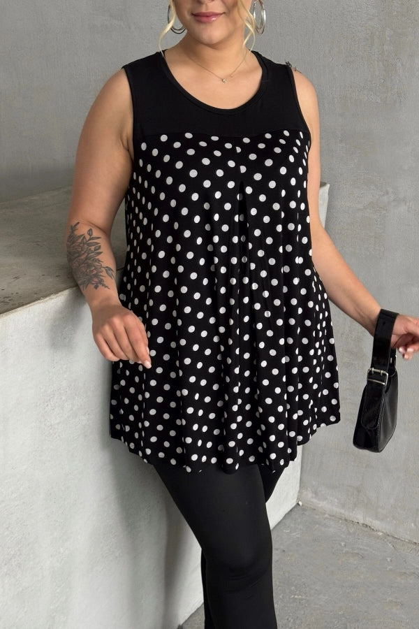 Büyük Beden Sıfır Kol Bisiklet Yaka Puantiyeli Pileli Bluz 302250 Vervegrand