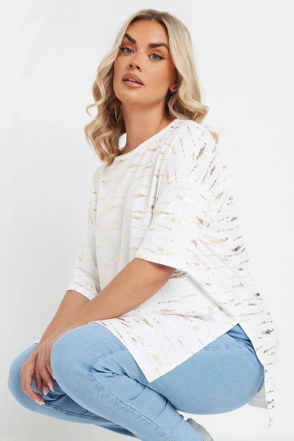 Büyük Beden Kısa Kollu Bisiklet Yaka Yanları Yırtmaçlı Metalik Baskılı T-shirt 303955 Vervegrand