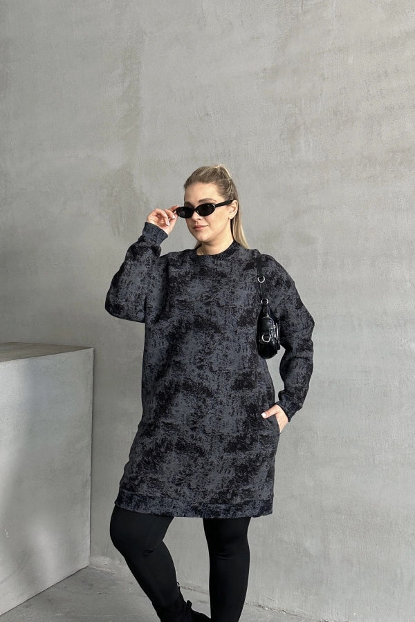 Büyük Beden Uzun Kollu Bisiklet Yaka Cepli Desenli Elbise 106-75 Vervegrand