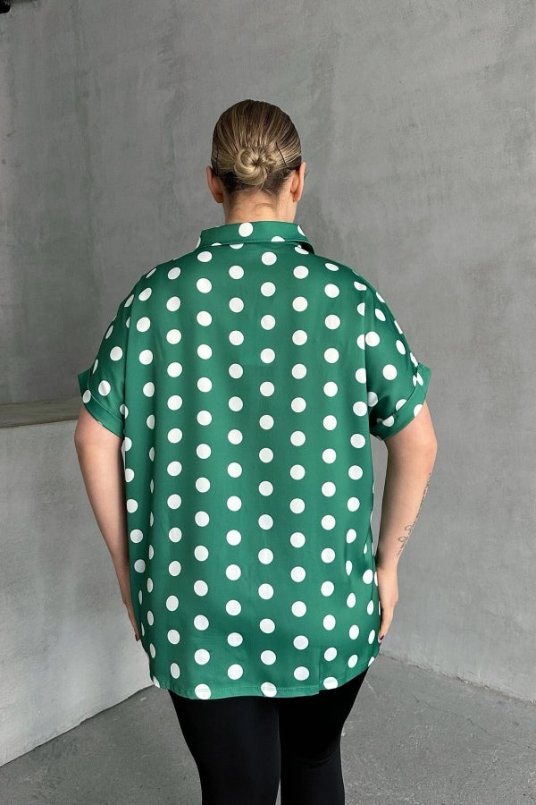 Büyük Beden Önü Düğmeli Kısa Kollu Puantiye Desenli Gömlek 303461 Vervegrand