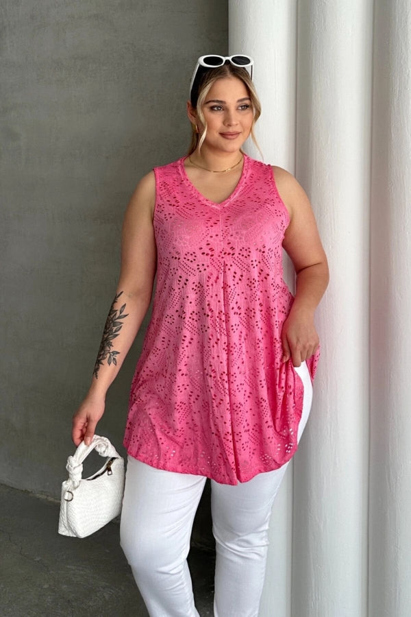 Büyük Beden V Yaka Sıfır Kol Dantel Detaylı Astarsız Bluz 302967 Vervegrand