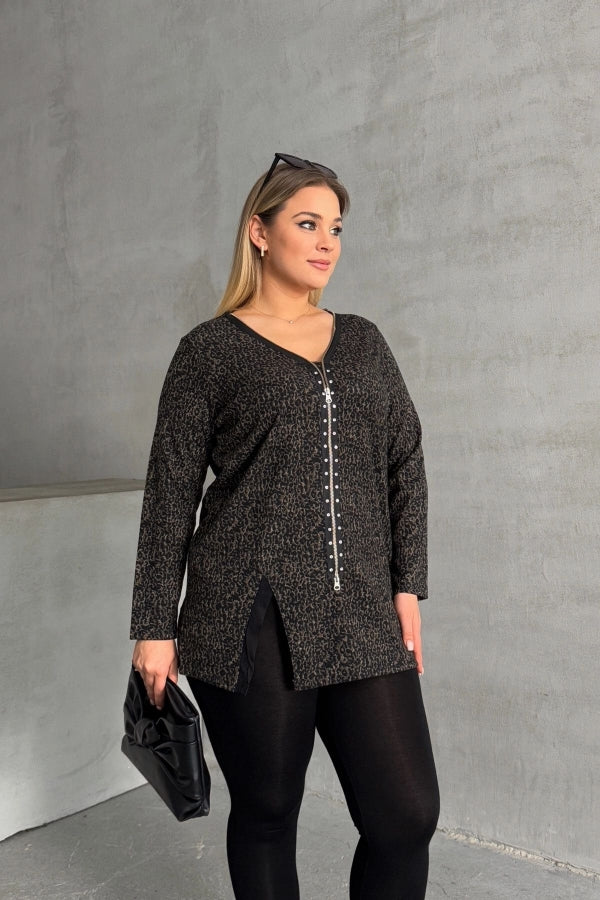 Büyük Beden V Yaka Önü Fermuarlı Yırtmaç Detaylı Leopar Desenli Bluz 173672 Vervegrand
