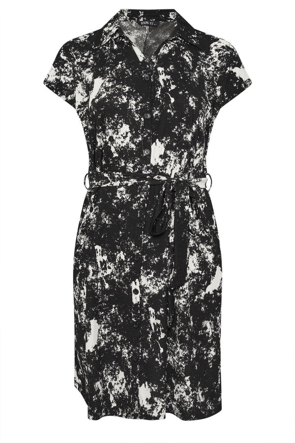 Büyük Beden Soyut Desenli Önü Düğmeli Kuşaklı Midi Boy Elbise 303330 Vervegrand