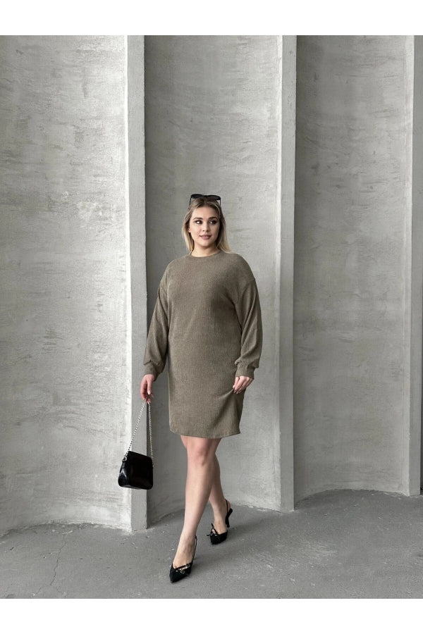 Büyük Beden Uzun Kollu Bisiklet Yaka Düz Kesim Elbise 106-97 Vervegrand