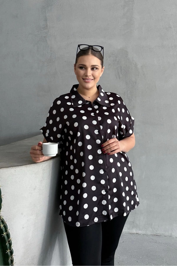 Büyük Beden Önü Düğmeli Kısa Kollu Puantiye Desenli Gömlek 303460 Vervegrand