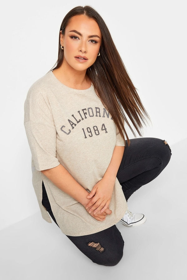 Büyük Beden Yırtmaç Detaylı Yazı Baskılı Bisiklet Yaka Yarım Kollu T-shirt 302203 Vervegrand