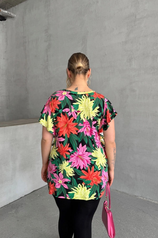 Büyük Beden Bisiklet Yaka Kolları Fırfır Detaylı Çiçek Desenli Bluz 1060 Vervegrand