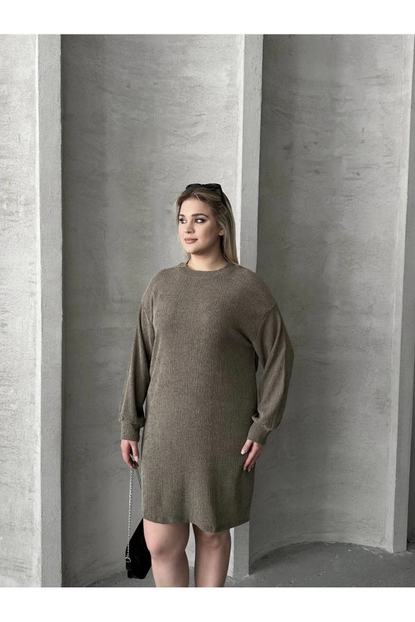 Büyük Beden Uzun Kollu Bisiklet Yaka Düz Kesim Elbise 106-97 Vervegrand