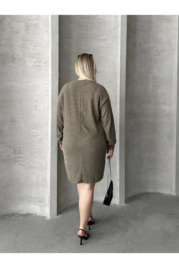 Büyük Beden Uzun Kollu Bisiklet Yaka Düz Kesim Elbise 106-97 Vervegrand