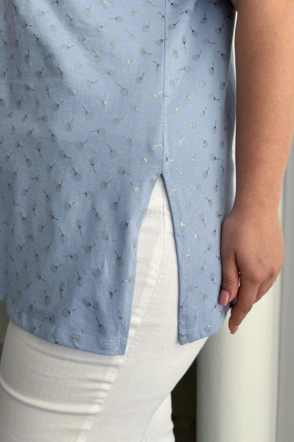 Büyük Beden Kısa Kollu V Yaka Yanları Yırtmaçlı Metalik Baskılı T-shirt 97-46 Vervegrand