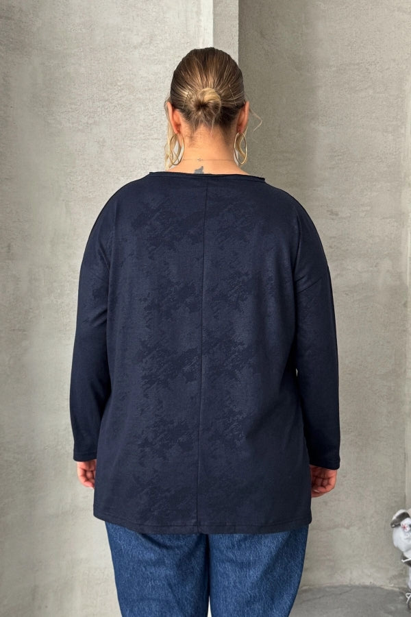 Büyük Beden Yılbaşı Temalı Bisiklet Yaka Uzun Kollu Yırtmaçlı Sweatshirt 303909 Vervegrand