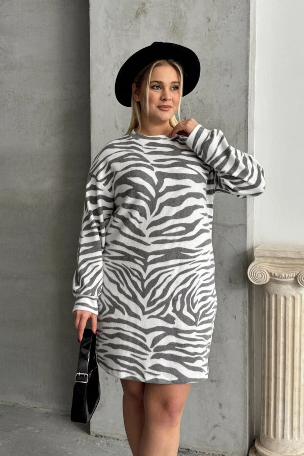 Büyük Beden Uzun Kollu Bisiklet Yaka Zebra Desenli Mini Elbise 84-194 Vervegrand