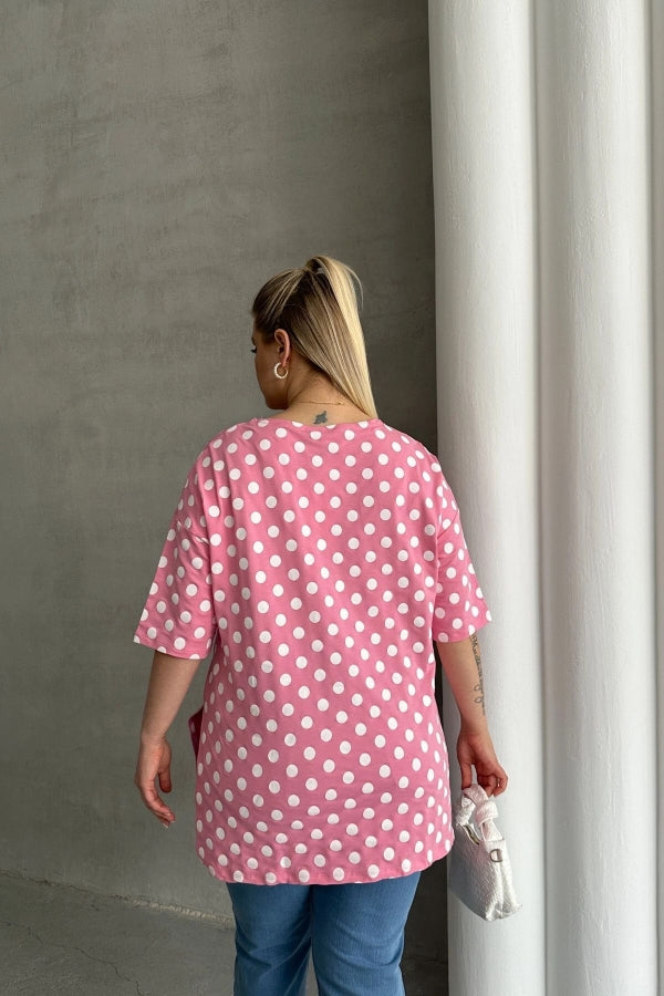 Büyük Beden Kısa Kollu Bisiklet Yaka Yanları Yırtmaçlı Puantiyeli Bluz 98-55 Vervegrand