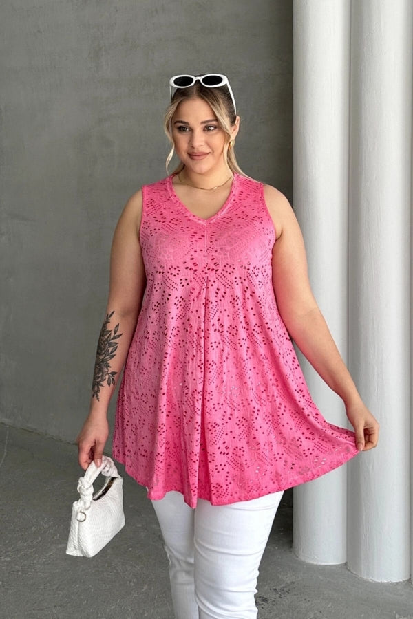 Büyük Beden V Yaka Sıfır Kol Dantel Detaylı Astarsız Bluz 302967 Vervegrand