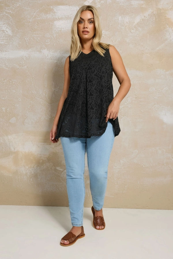 Büyük Beden V Yaka Sıfır Kol Astarsız Dantel Bluz 304101 Vervegrand