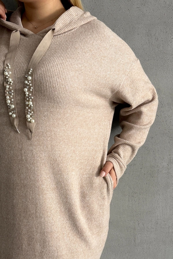 Büyük Beden Kapüşonlu Boncuk İşlemeli Cepli Sweatshirt Elbise 301801 Vervegrand