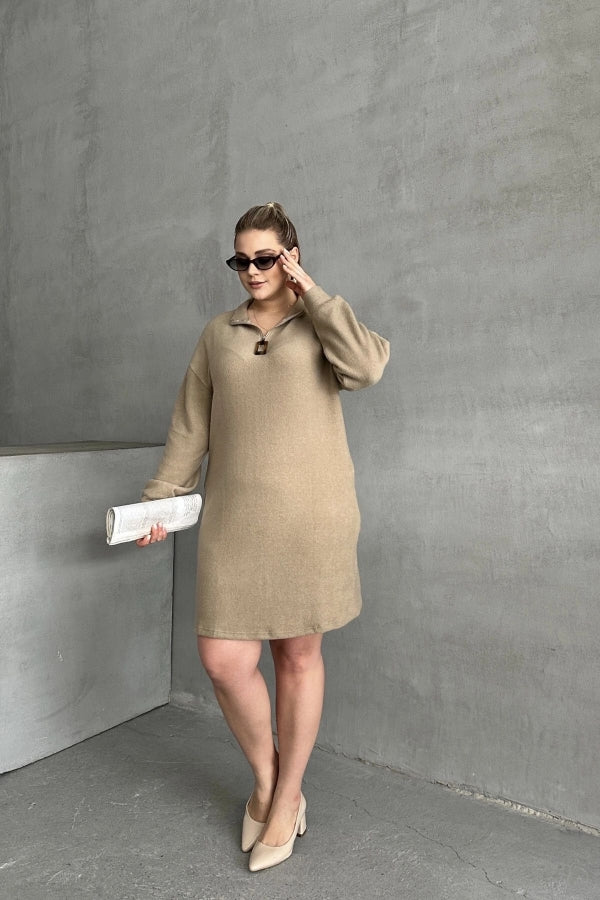 Büyük Beden Uzun Kollu Yumuşak Dokulu Yakası Fermuarlı Triko Elbise 106-37 Vervegrand