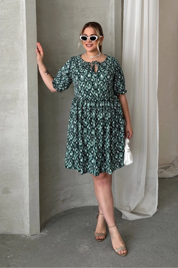 Büyük Beden Önü Bağlamalı Yarım Kollu Desenli Mini Elbise 101-8 Vervegrand