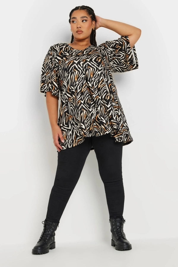 Büyük Beden V Yaka Ön Pileli Kısa Kollu Desenli Bluz 303726 Vervegrand