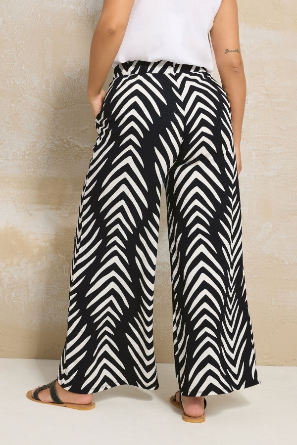 Büyük Beden Desenli Beli Lastikli Cepli Bol Paça Pantolon 310140 Vervegrand
