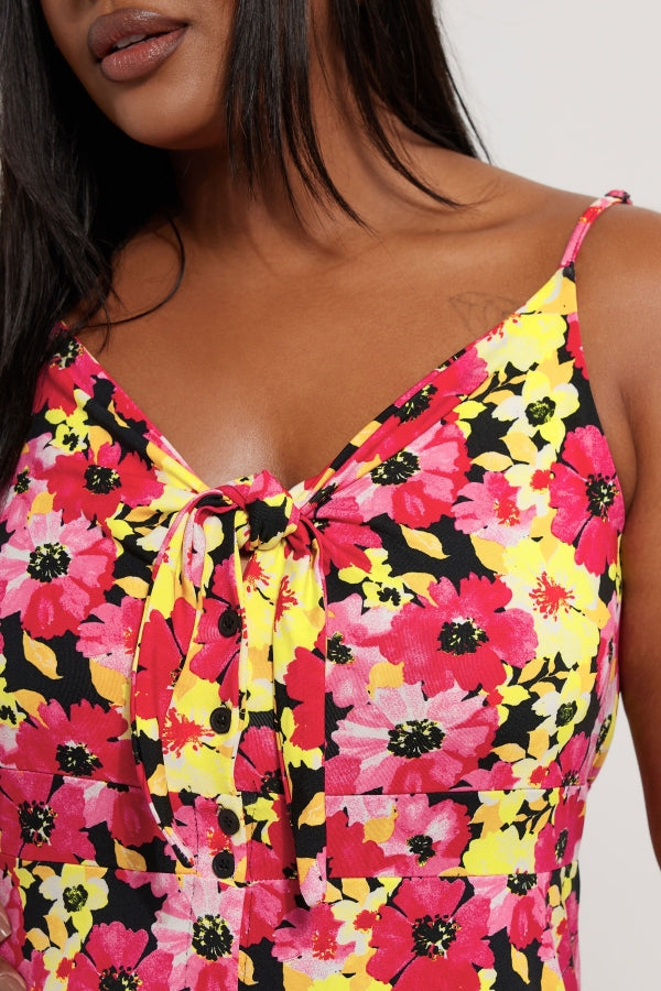 Büyük Beden Önü Büzgülü Askılı Çiçek Desenli Düğmeli Elbise 303481 Elbise Vervegrand