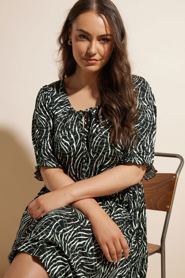 Büyük Beden Yakası Büzgülü Desenli Mini Elbise 304018 Elbise Vervegrand