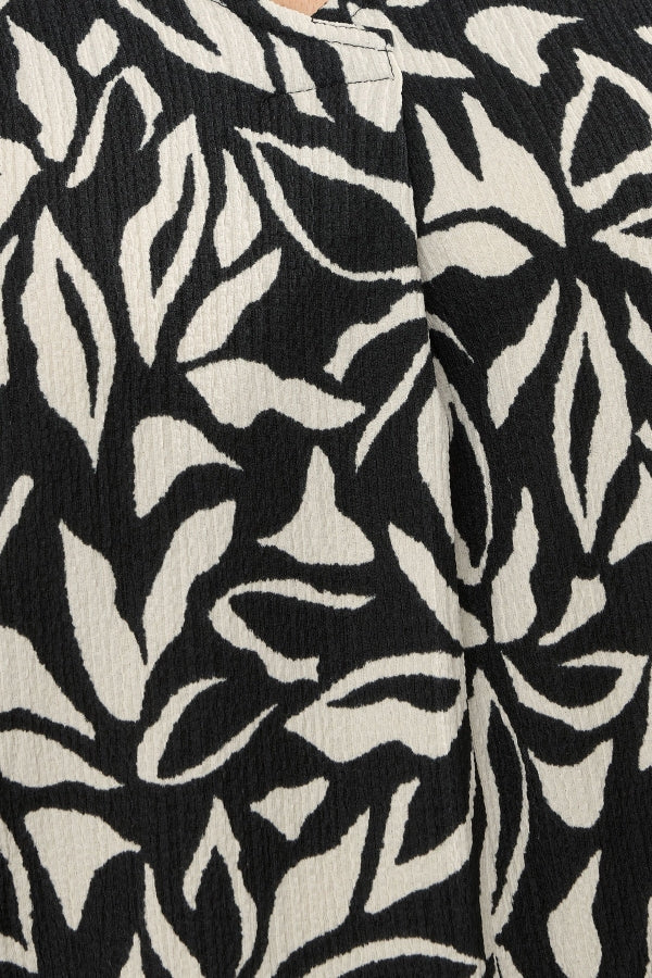 Büyük Beden V Yaka Sıfır Kol Çiçek Desenli Asimetrik Kesim T-shirt 616294 T-shirt Vervegrand