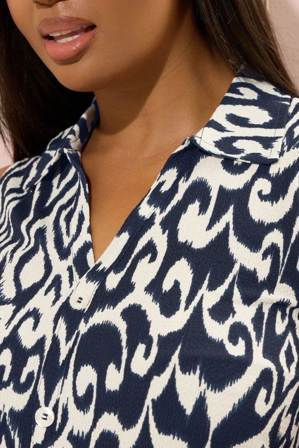 Büyük Beden Sıfır Kol Soyut Desenli Düğme Detaylı Bluz 322678 Vervegrand