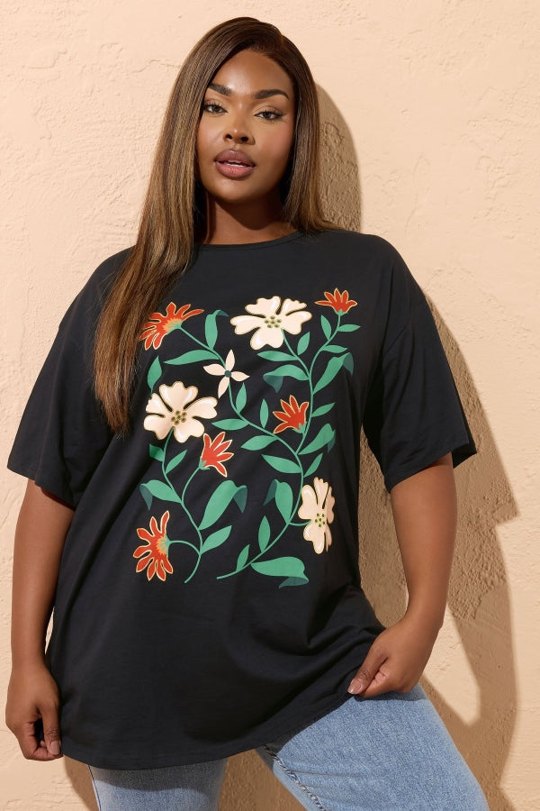 Vervegrand büyük beden çiçek desenli siyah t-shirt ön görünüm