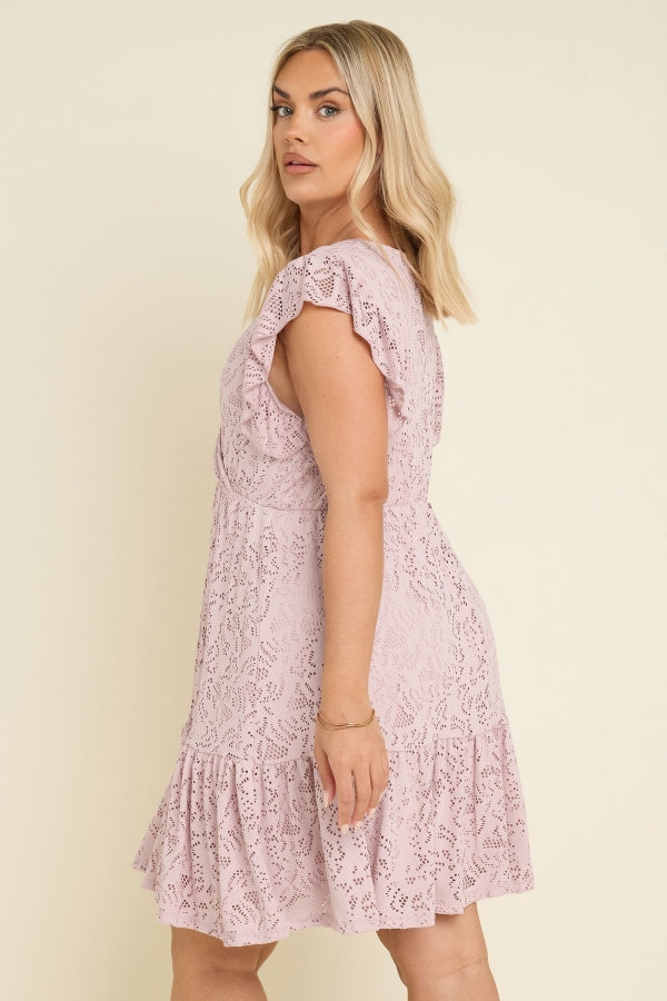 Büyük Beden V Yaka Kısa Kollu Dantel Detaylı Kolları Fırfırlı Astarlı Mini Elbise 304109 Vervegrand