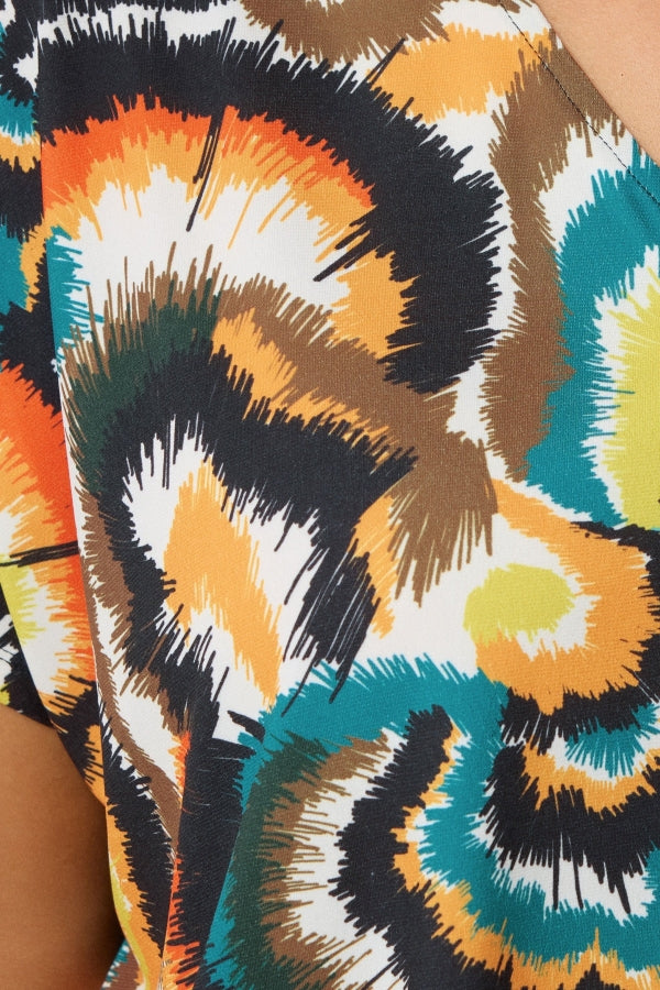 Büyük Beden V Yaka Kısa Kollu Soyut Desenli Asimetrik Kesim T-shirt 616346 T-shirt Vervegrand