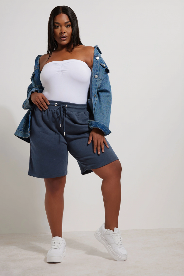 Büyük Beden Cepli Beli Büzgülü Rahat Kesim Şort 303206 Vervegrand